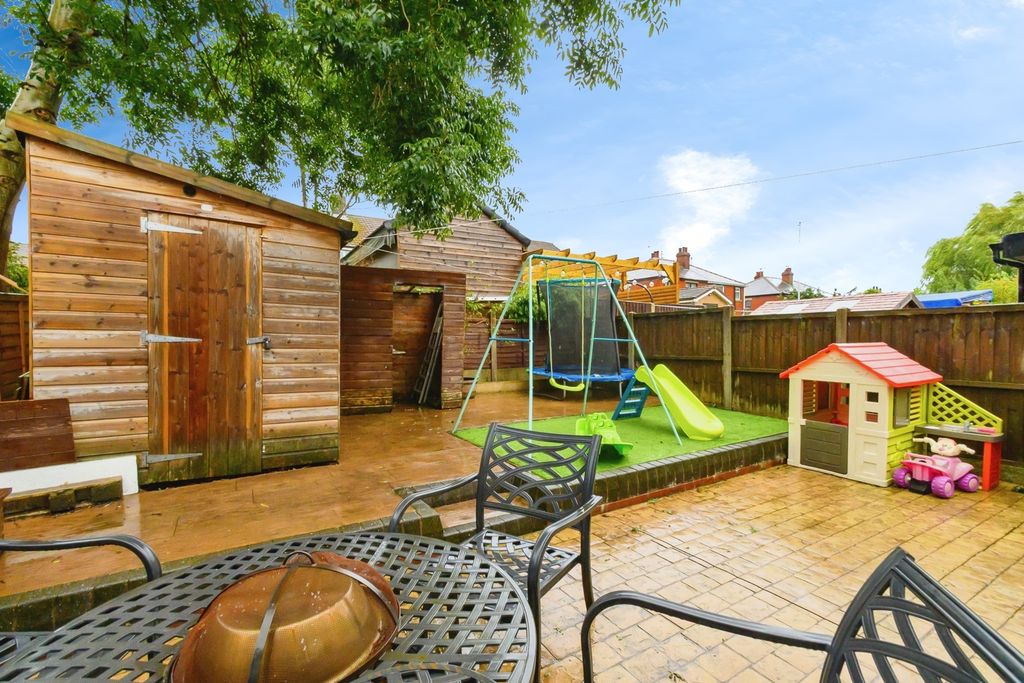 Property photo 2 of 18 Photo