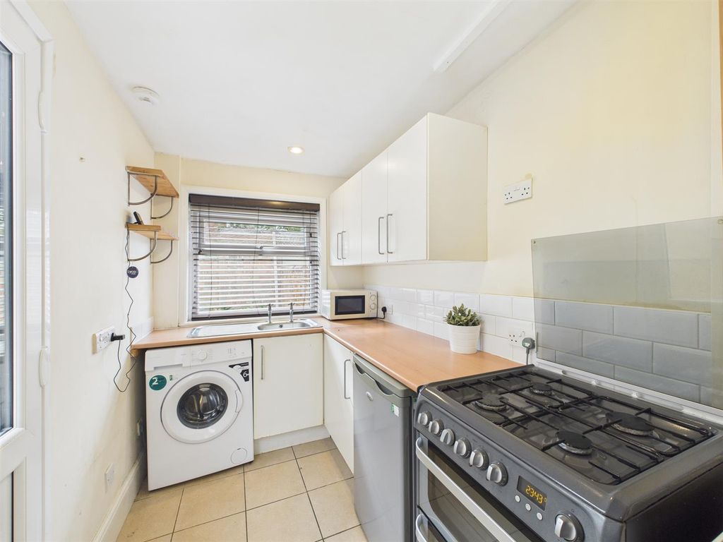 Property photo 1 of 6 Cam04063G0-Pr0095-Still001.Jpg