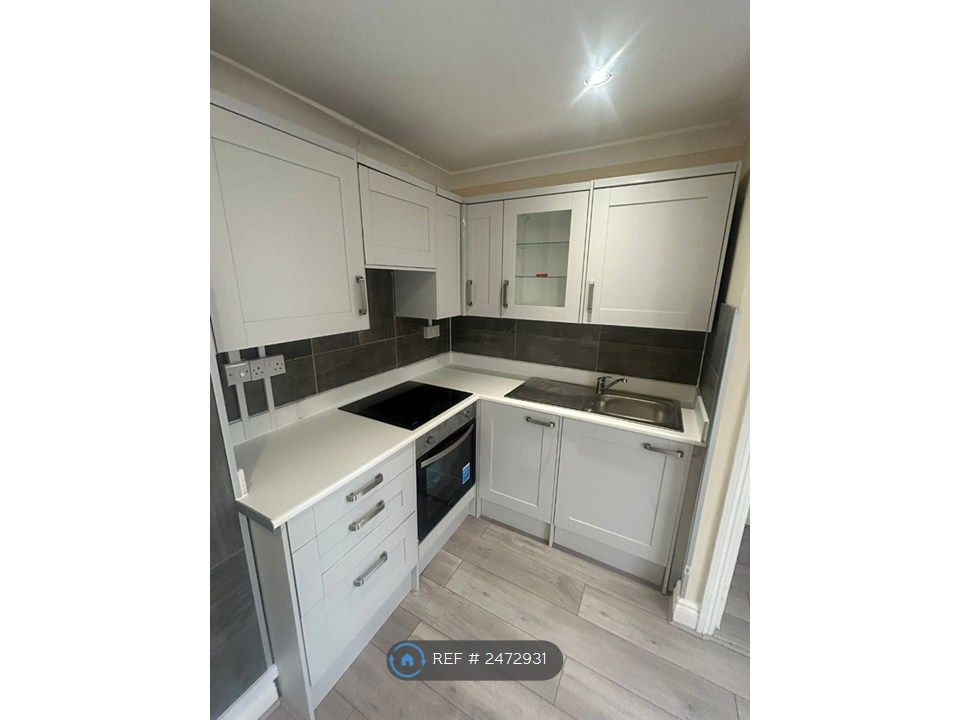 Property photo 1 of 14 Kitchen