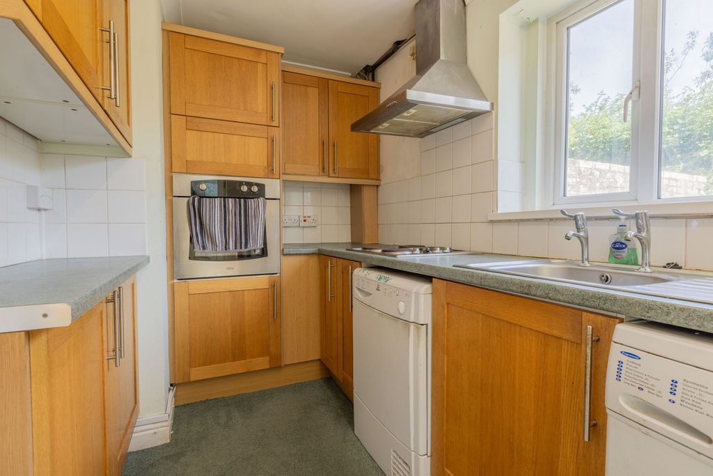 Property photo 3 of 22
