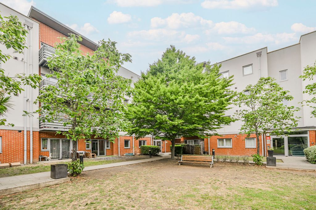 Property photo 1 of 10