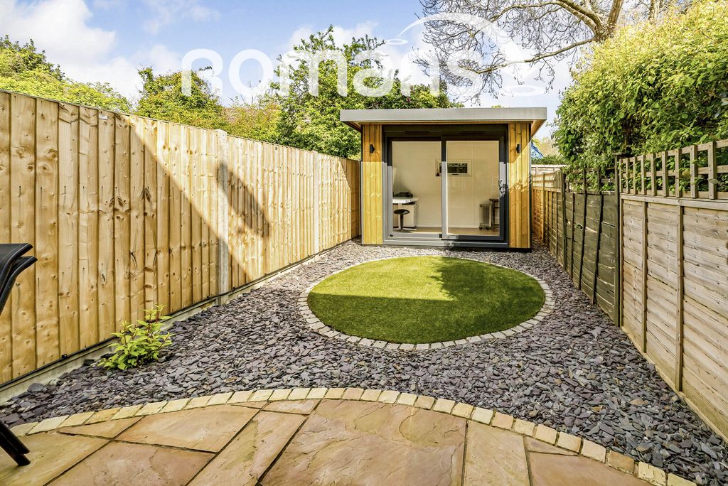 Property photo 2 of 22 2