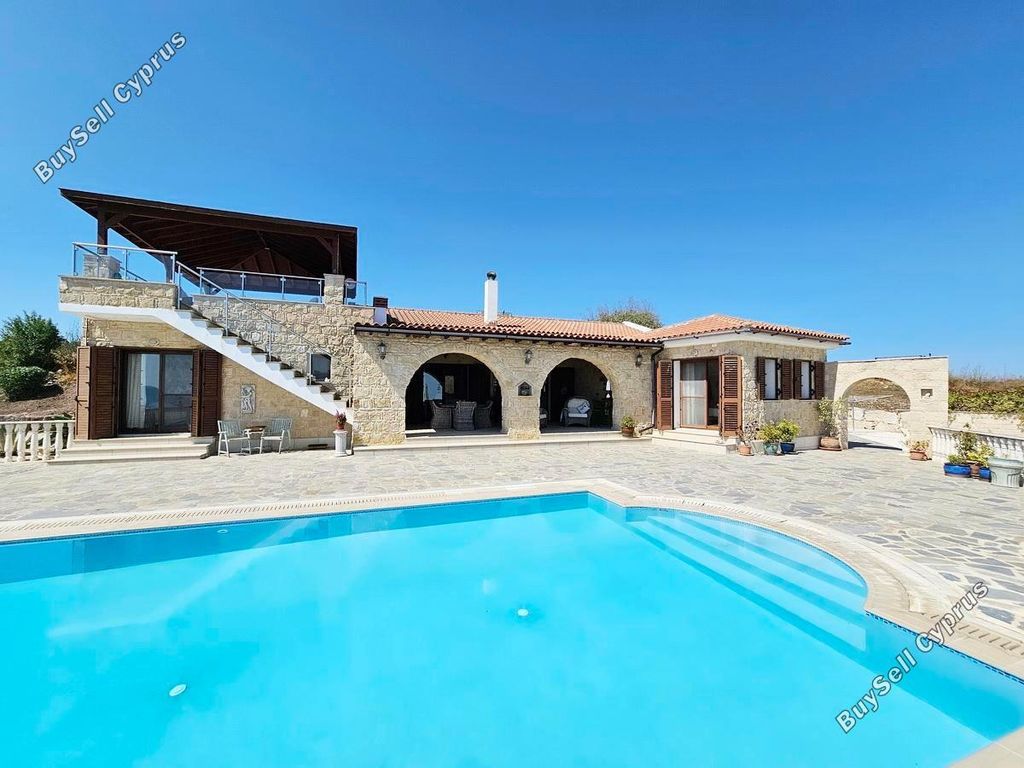 Property photo 1 of 71