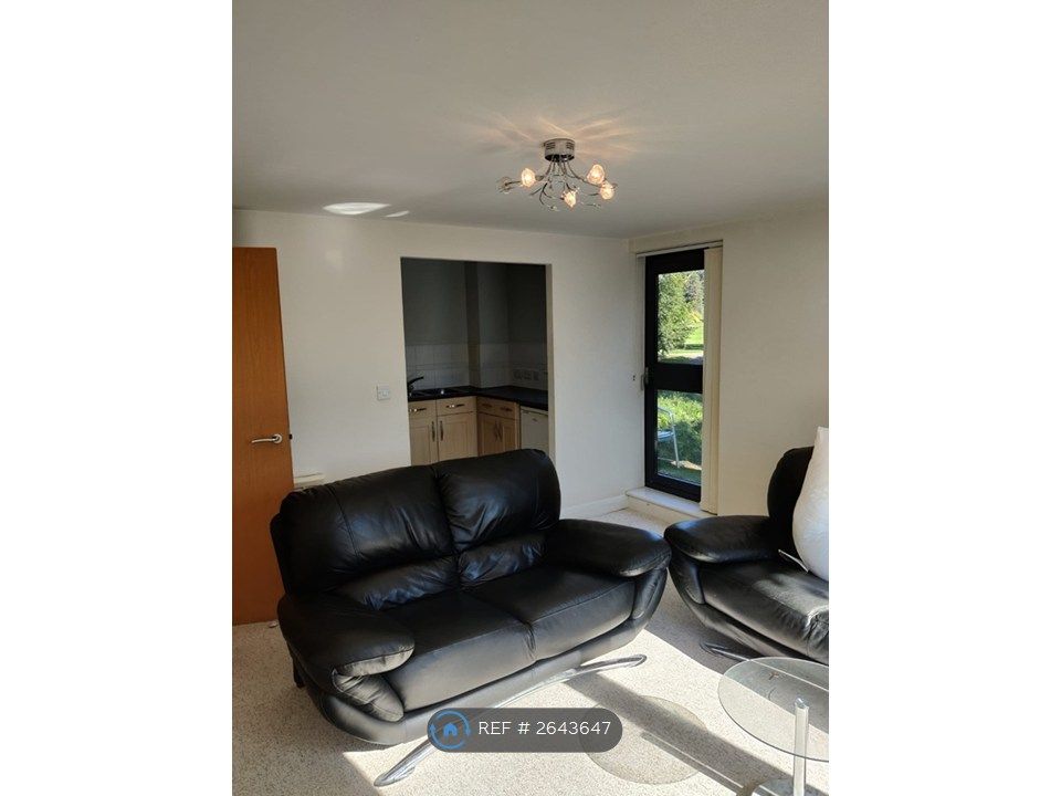 Property photo 2 of 11