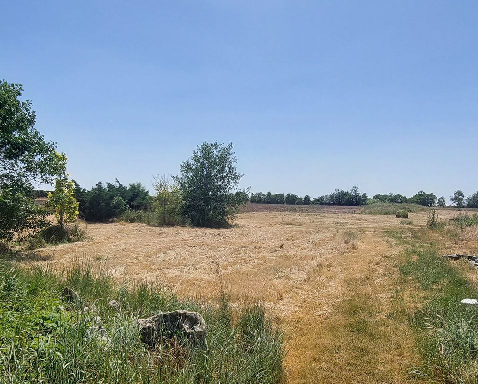 Property photo 1 of 2