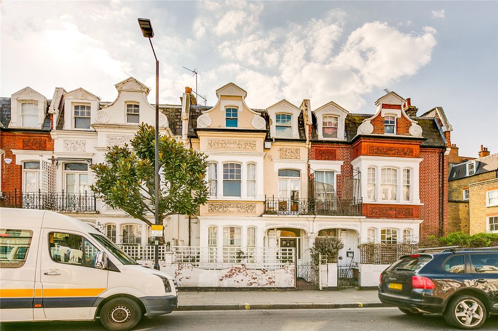 Property photo 2 of 6