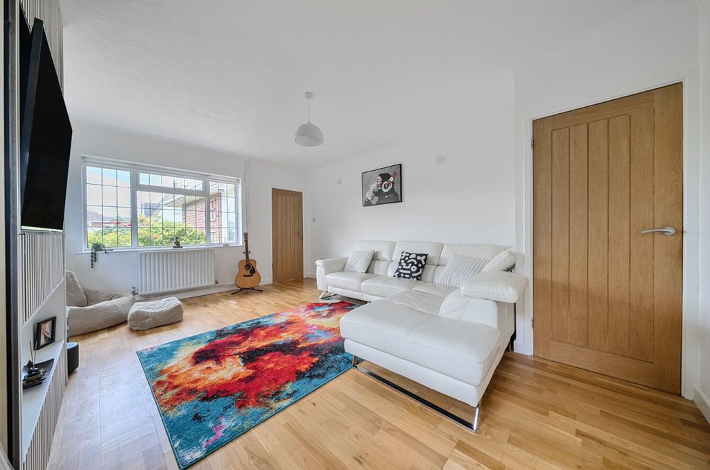 Property photo 2 of 16