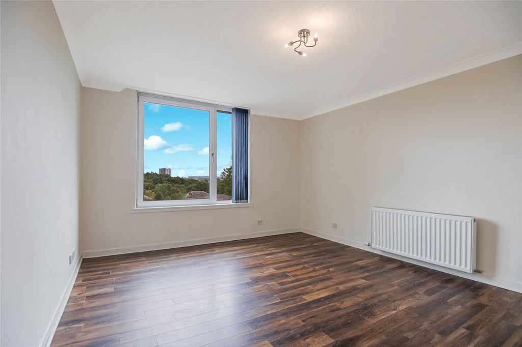 Property photo 3 of 19 Picture No. 05