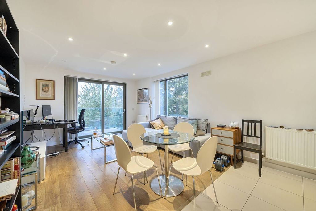 Property photo 3 of 13