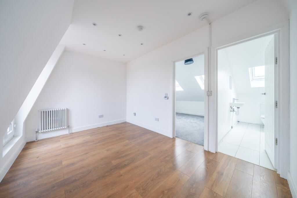 Property photo 2 of 5 Harewood Rd 26 Colliers Wood Investment For Sale