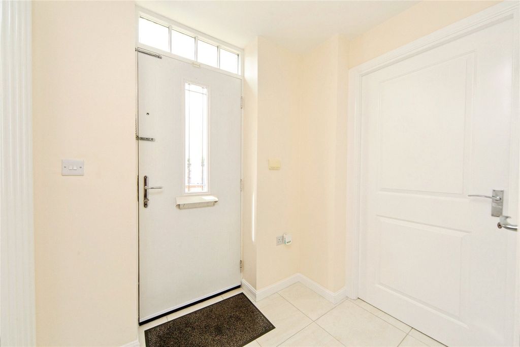 Property photo 3 of 30 Picture No. 13