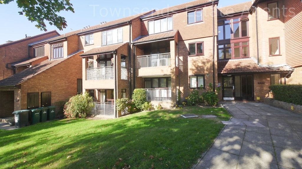 Property photo 1 of 10