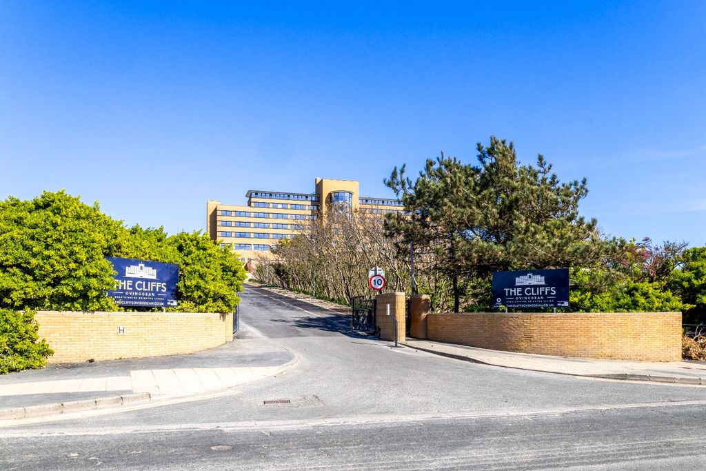 Property photo 2 of 31 5117422