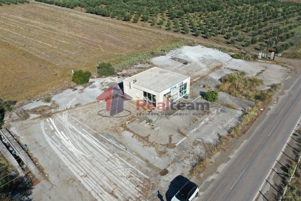 Property photo 3 of 25