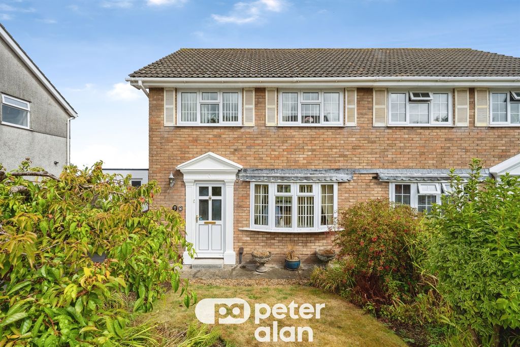 Property photo 1 of 25