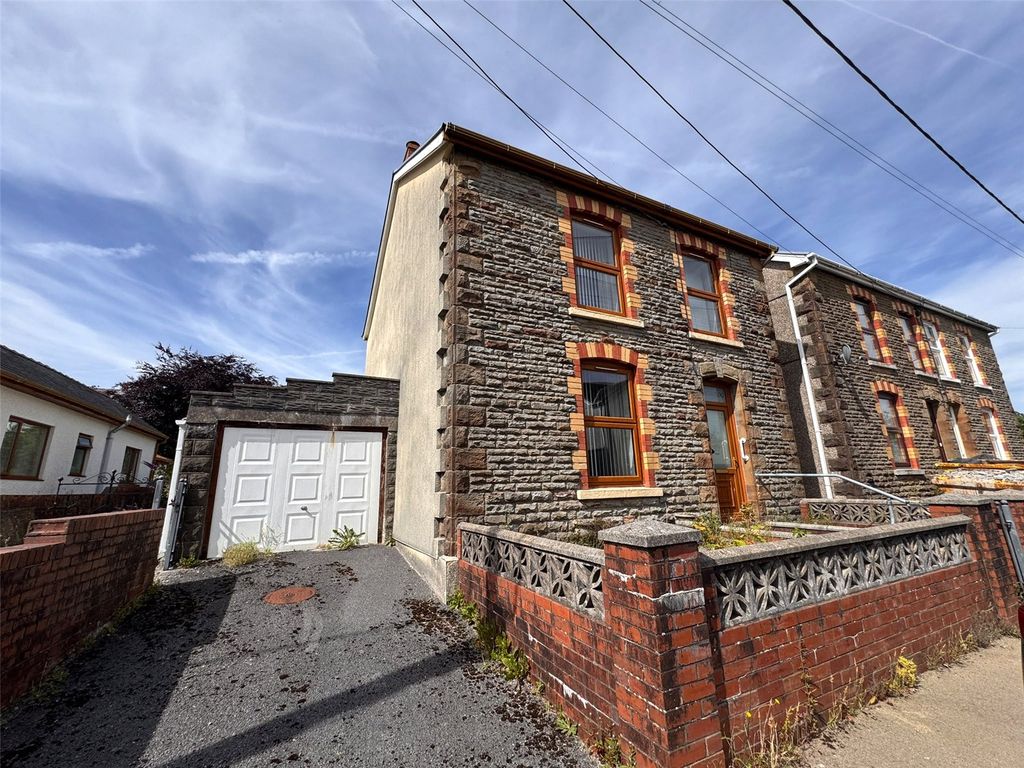 Property photo 1 of 16 Picture No. 04