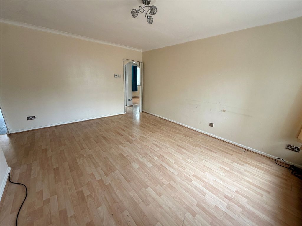 Property photo 3 of 9 Picture No. 05