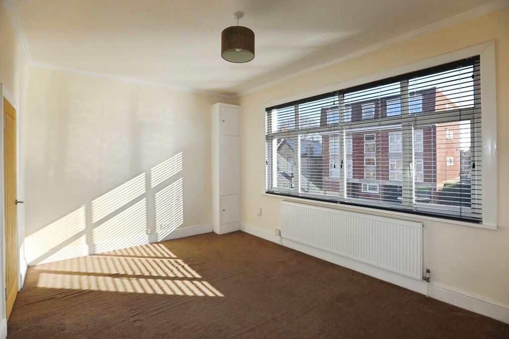 Property photo 2 of 10 Pbox-Img.Jpg
