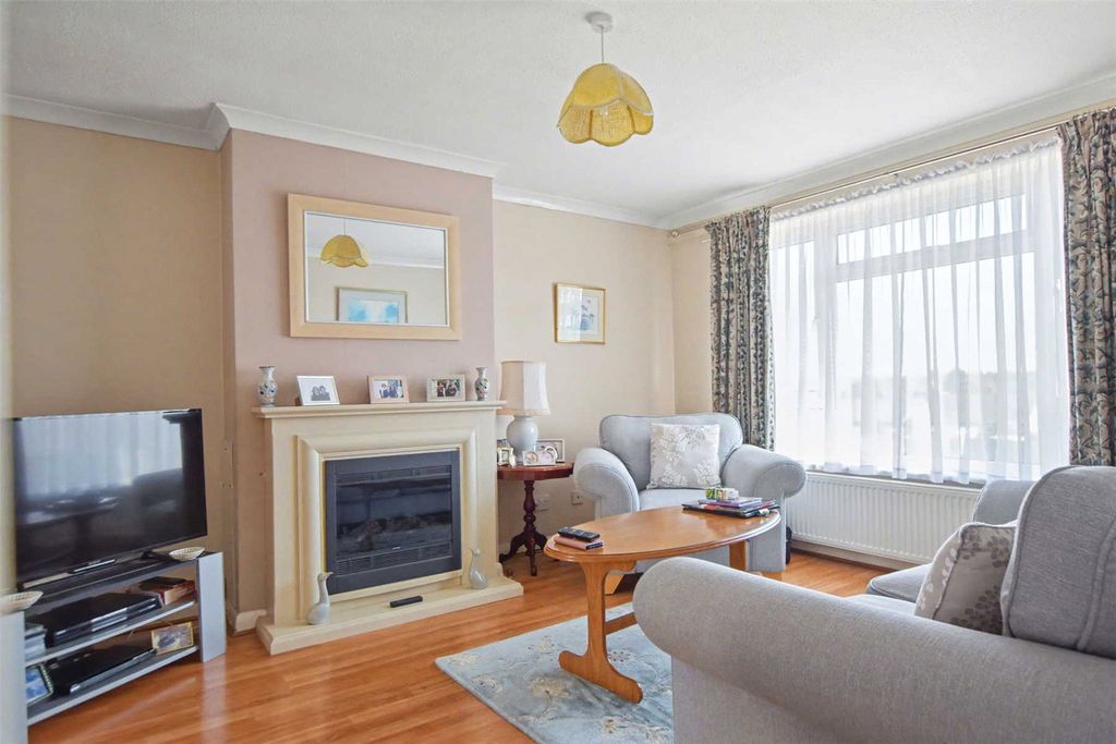 Property photo 3 of 14 Picture No. 18