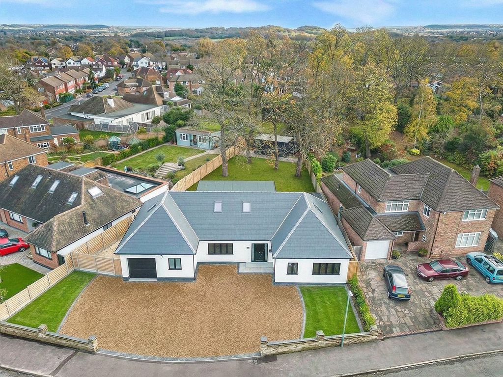 Property photo 1 of 30 Front Aspect