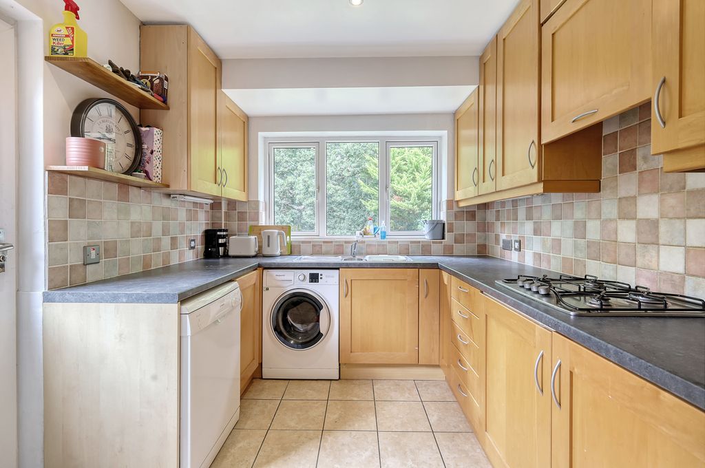 Property photo 2 of 17 Picture No. 20