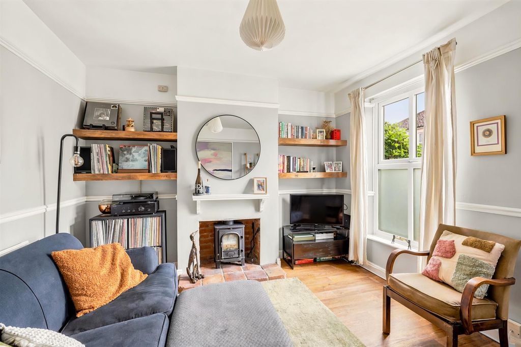 Property photo 2 of 19 134-Yorkst-007.Jpg