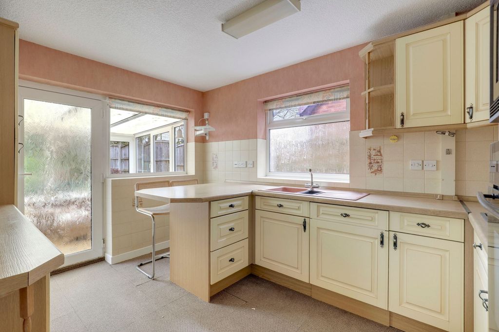 Property photo 3 of 24