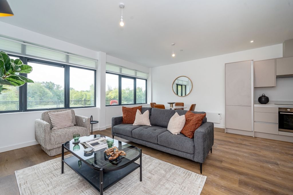 Property photo 1 of 7 6_30_Thecauseway_...