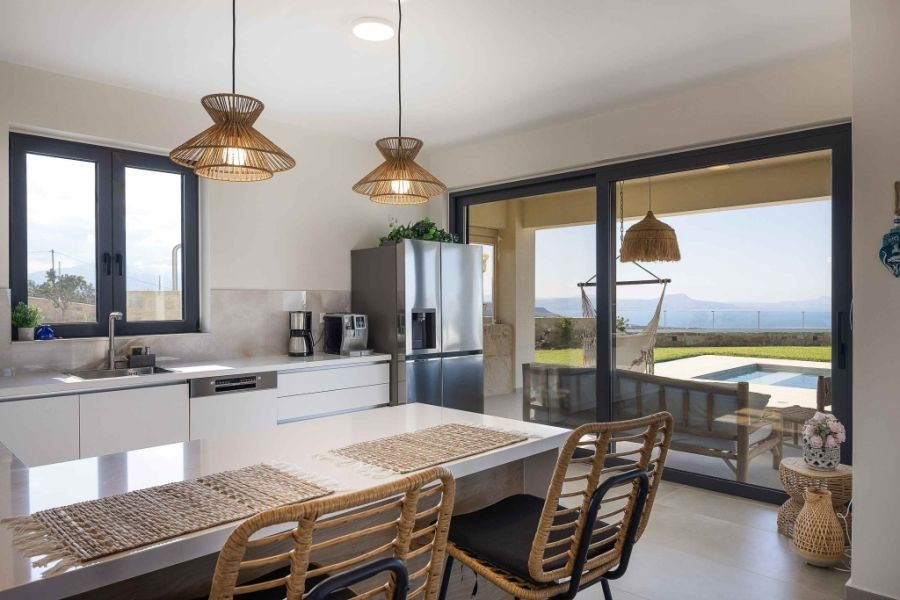 Property photo 3 of 25