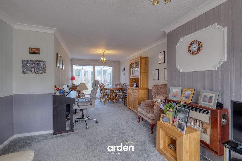 Property photo 3 of 11