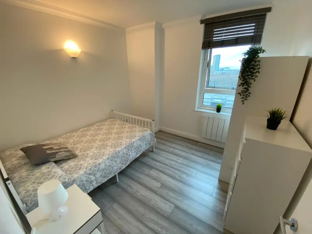 Property photo 2 of 4