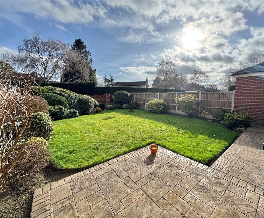 Property photo 2 of 14