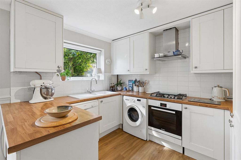 Property photo 3 of 16 Kitchen/Diner