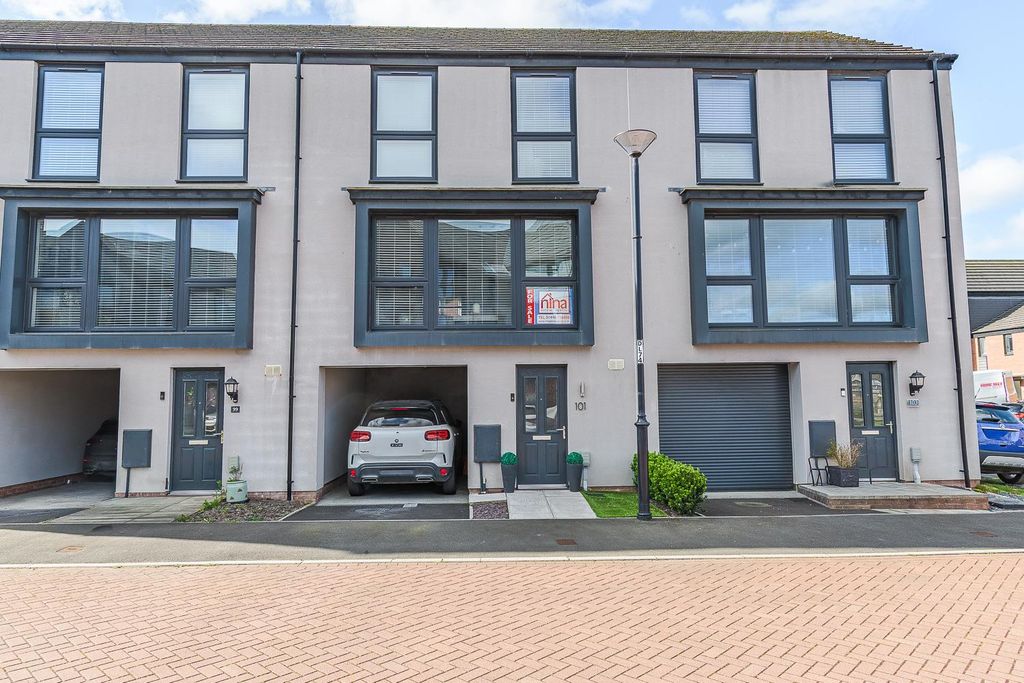 Property photo 1 of 36 Front