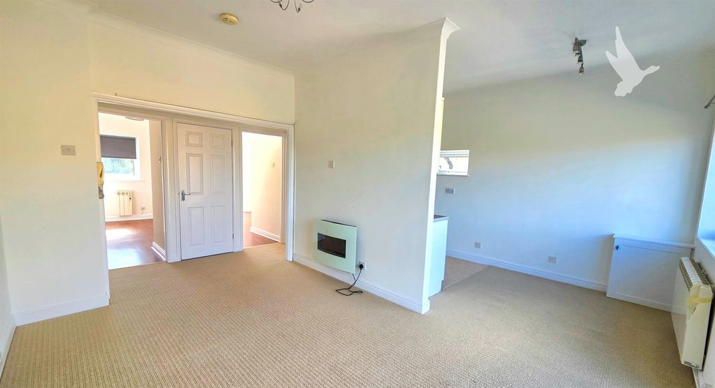 Property photo 3 of 11 37935.Jpg