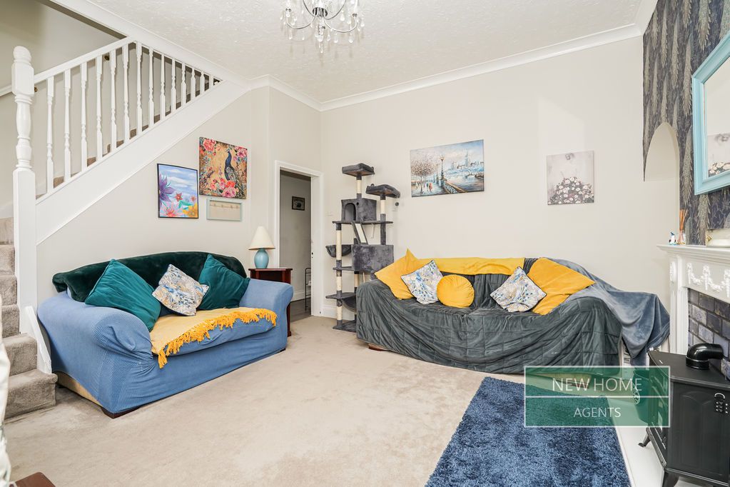 Property photo 3 of 16 Photo 6
