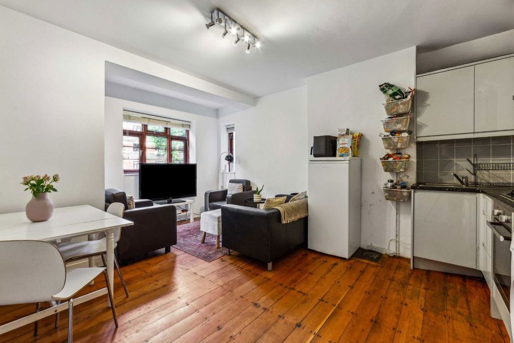 Property photo 2 of 8