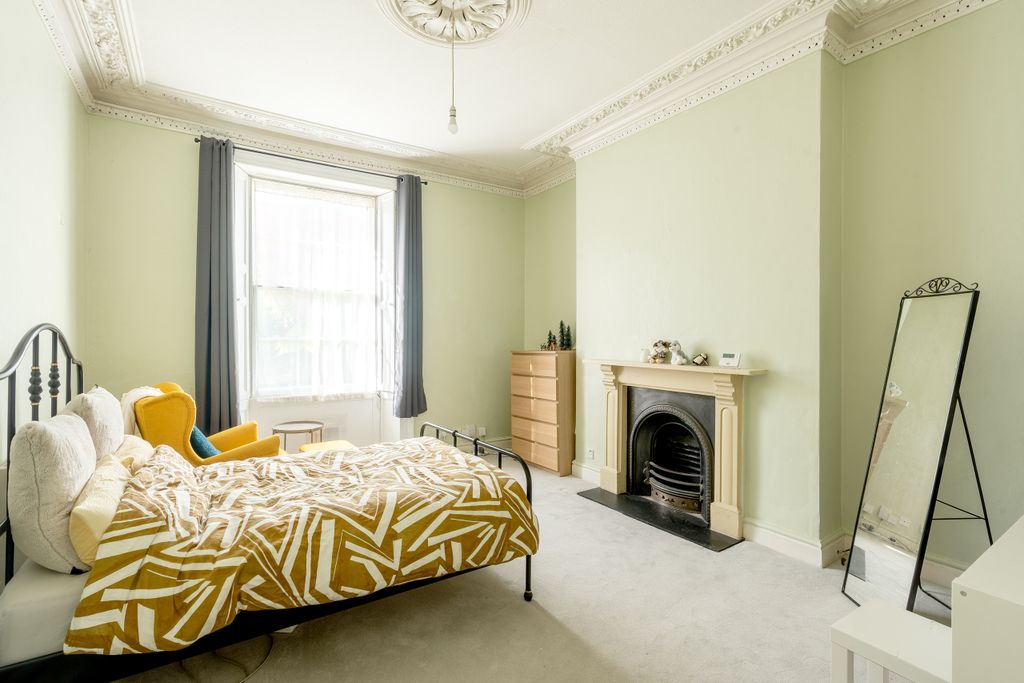 Property photo 2 of 10 2
