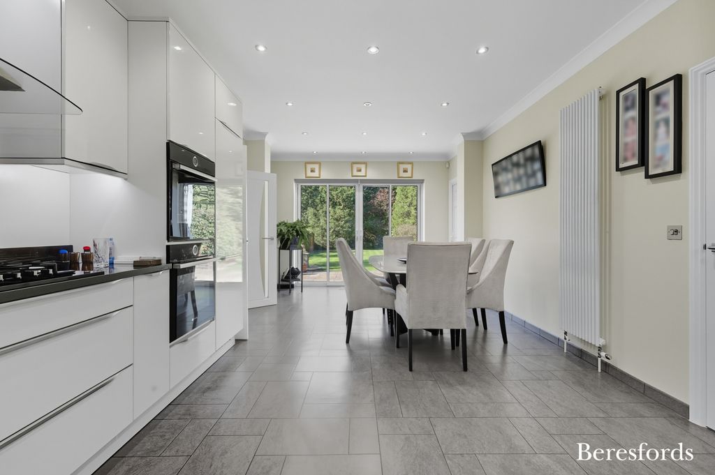 Property photo 3 of 25 Picture 3