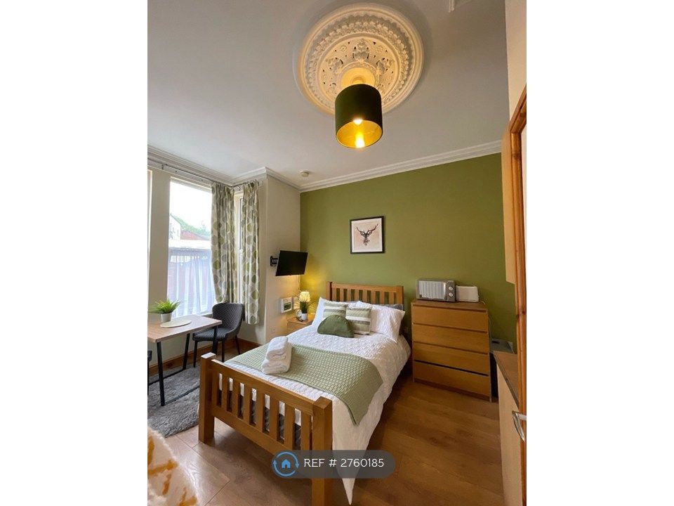 Property photo 3 of 12