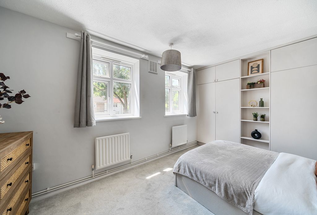Property photo 3 of 11 1313624-4-6852Aac...