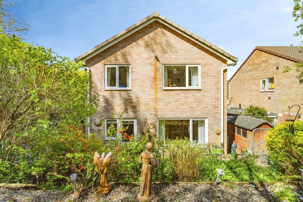 Property photo 3 of 20