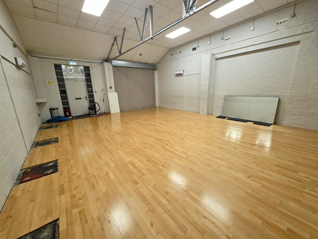 Property photo 3 of 8