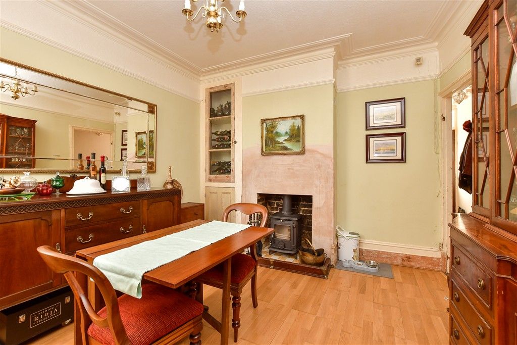 Property photo 3 of 11 Dining Room
