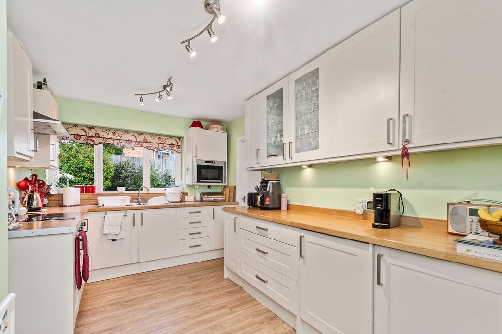 Property photo 3 of 29