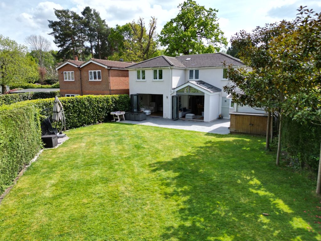 Property photo 1 of 34 Picture No. 38