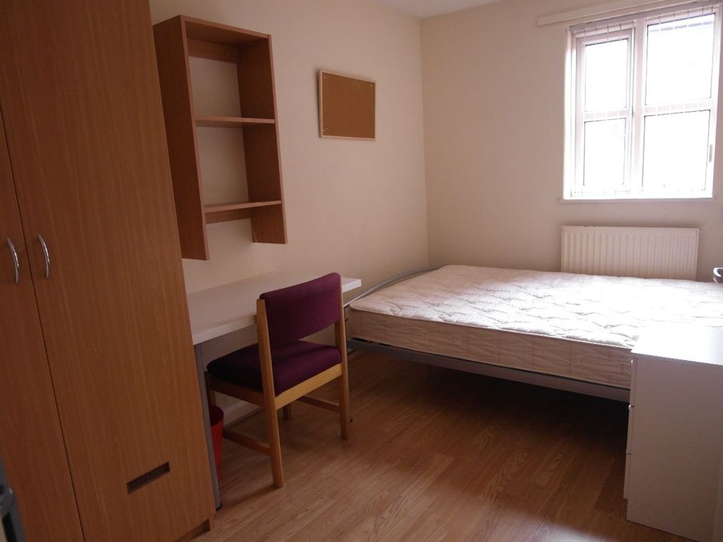 Property photo 3 of 4