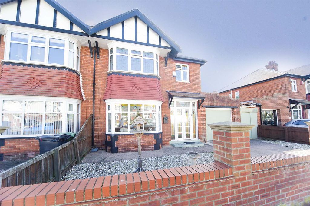 Property photo 1 of 39