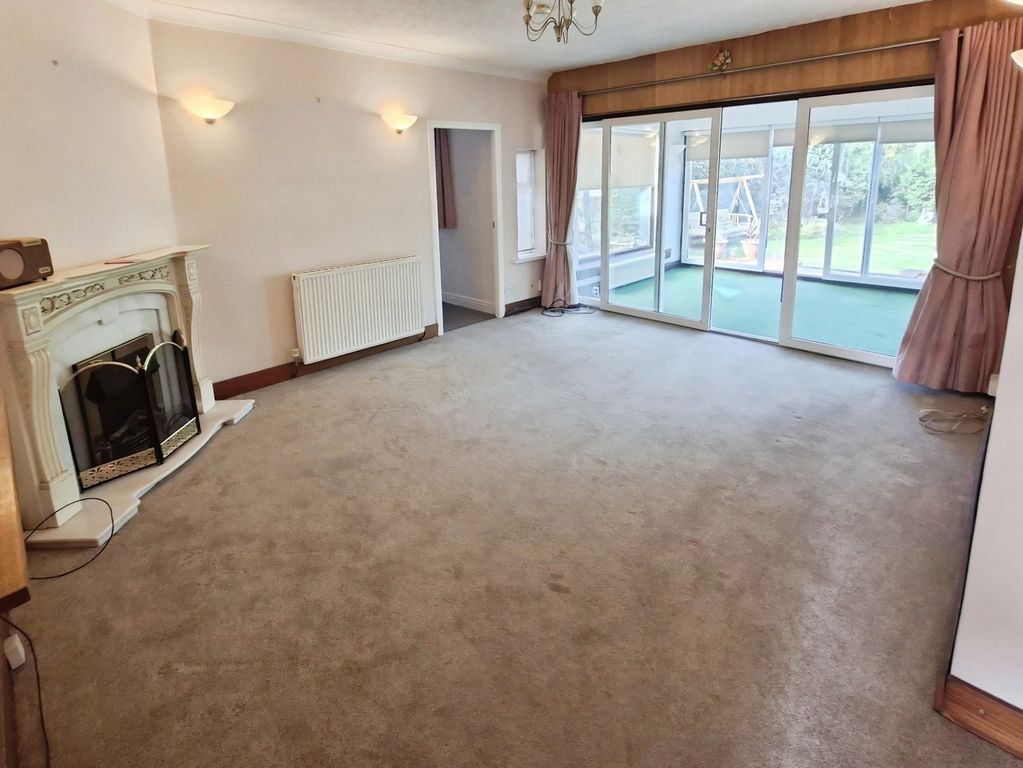 Property photo 2 of 14 Lounge