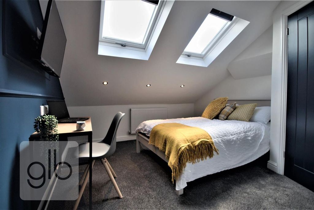 Property photo 1 of 9 8.Png